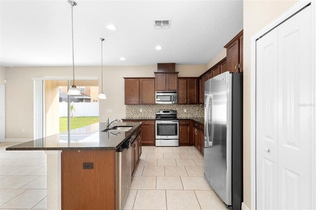 Building Photo - 1497 Softshell St