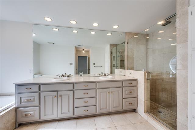 Building Photo - 7317 Century Dr