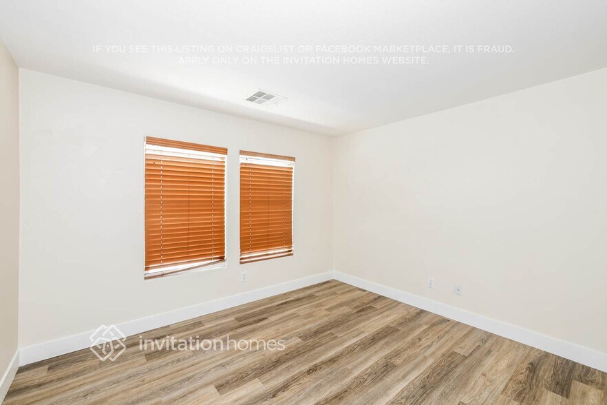 Building Photo - 7423 Scottish Castle Ave