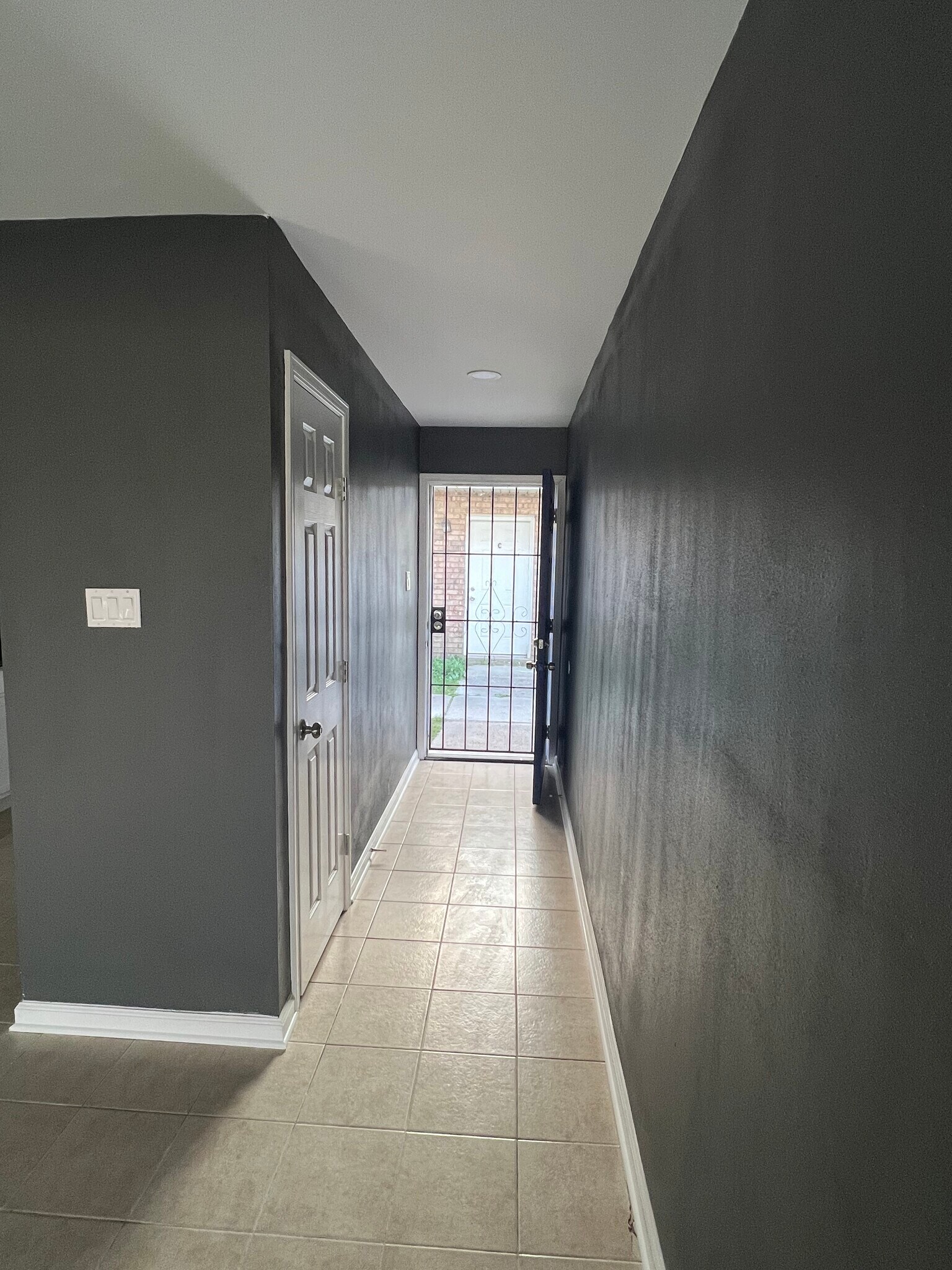 Building Photo - 520 Revere Dr