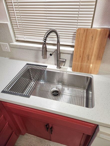 Building Photo - 8441 Skye Dr