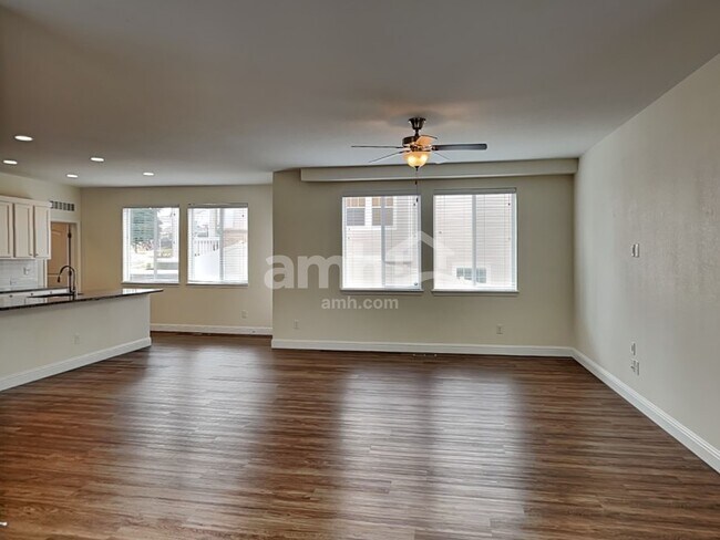 Building Photo - 12749 Ventana St