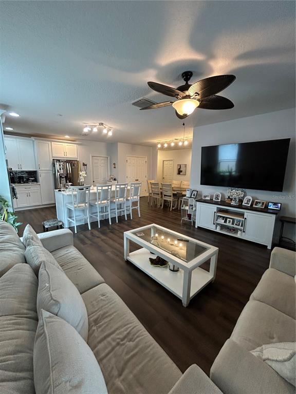 Building Photo - 9213 Halsey Dr