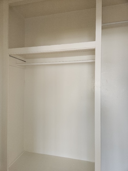 Building Photo - 1819 Ivar Ave