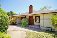 Building Photo - Awesome San Anselmo Home with Fresh Finishes!