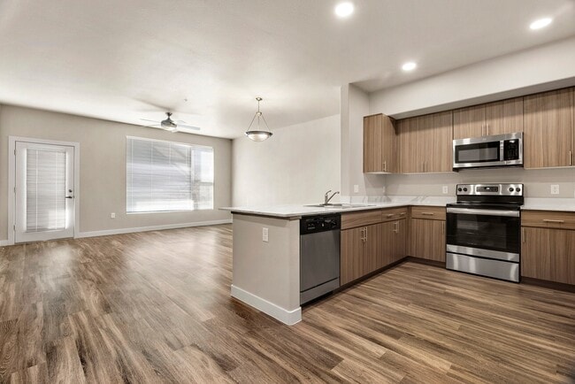 Building Photo - 1980 E Broadway Rd