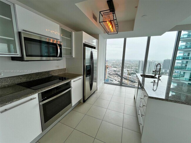Building Photo - 888 Biscayne Blvd