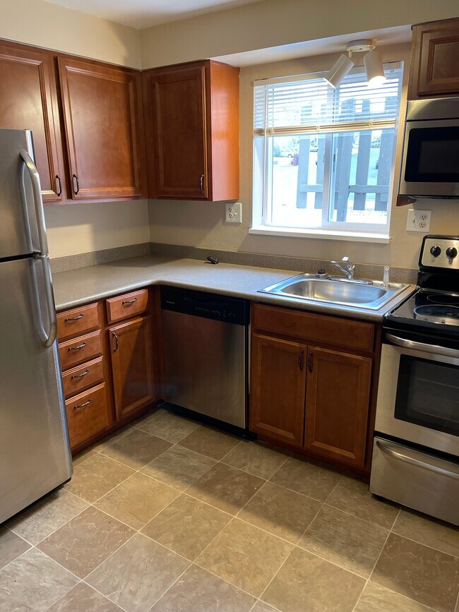 Building Photo - 1537 Edora Road