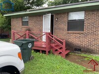 Building Photo - 1702 Olive St