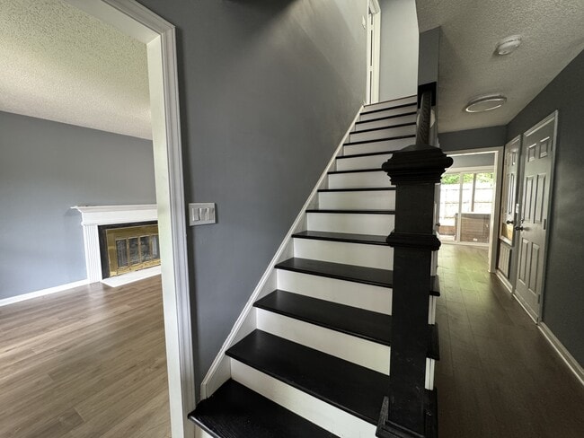 Building Photo - 1634 Pamela Lorraine Dr