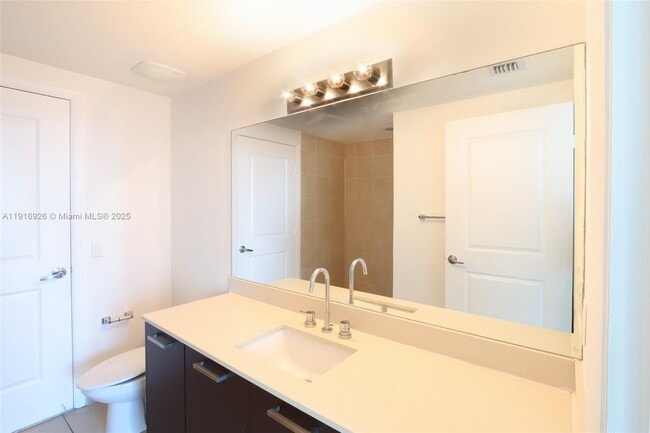 Building Photo - 333 NE 24th St