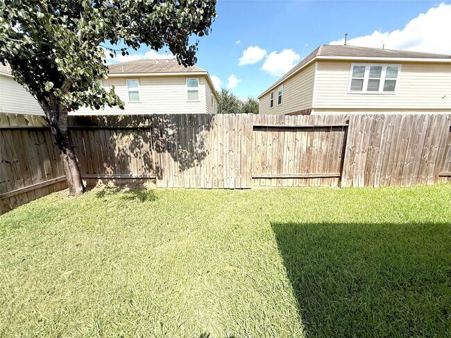 Building Photo - 2414 Alcove Foster Ct