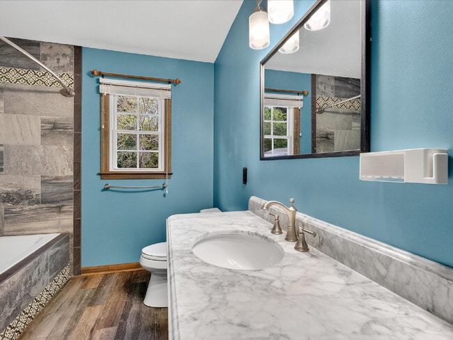 Building Photo - 3512 Castlebury Dr