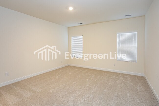 Building Photo - 1072 Mapletree Ln