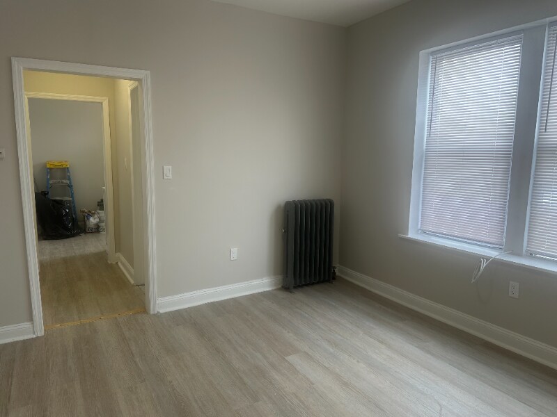 Building Photo - 332 61st St