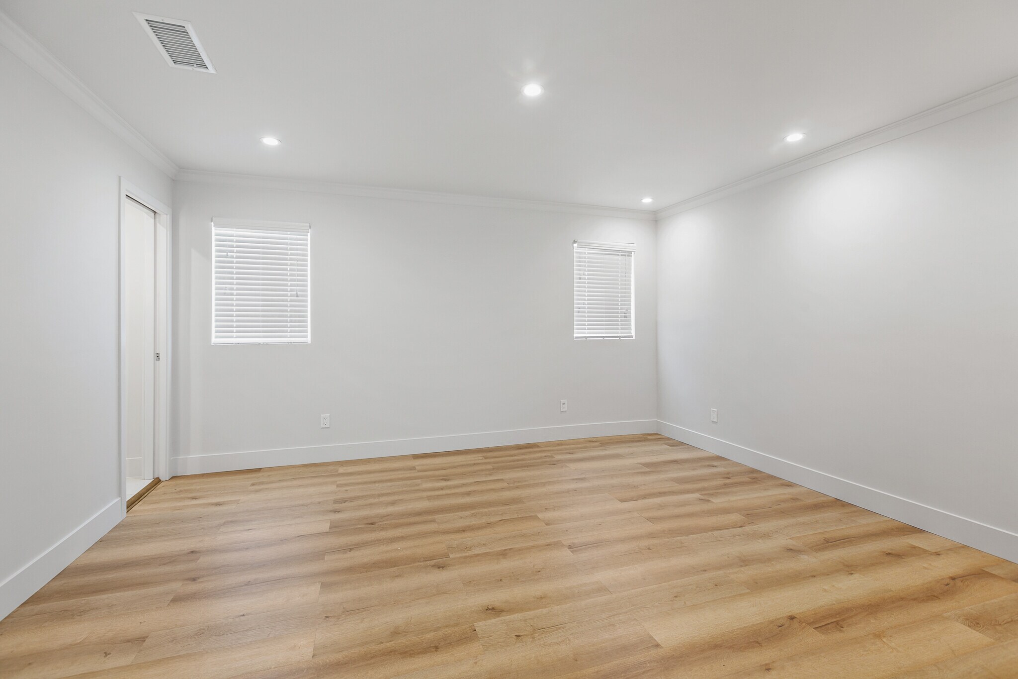 Building Photo - 4631 Pickford St