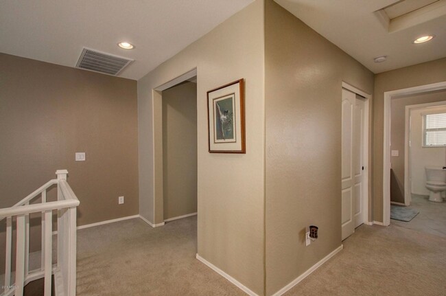 Building Photo - Beautiful 4BR Gated Home in Lehi Crossing ...