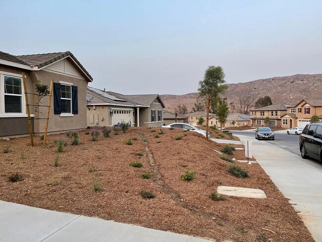 Building Photo - 8277 Country Mile Ln