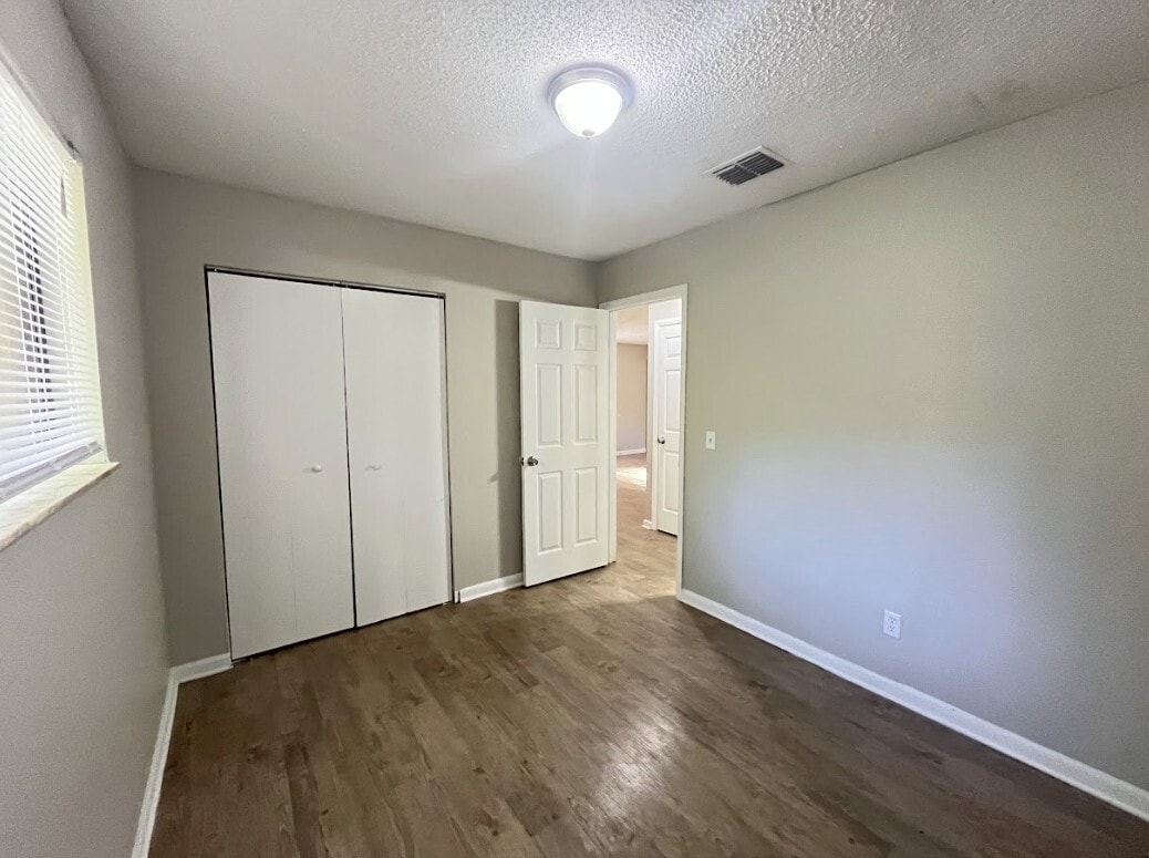 Building Photo - 5324 Westchase Ct