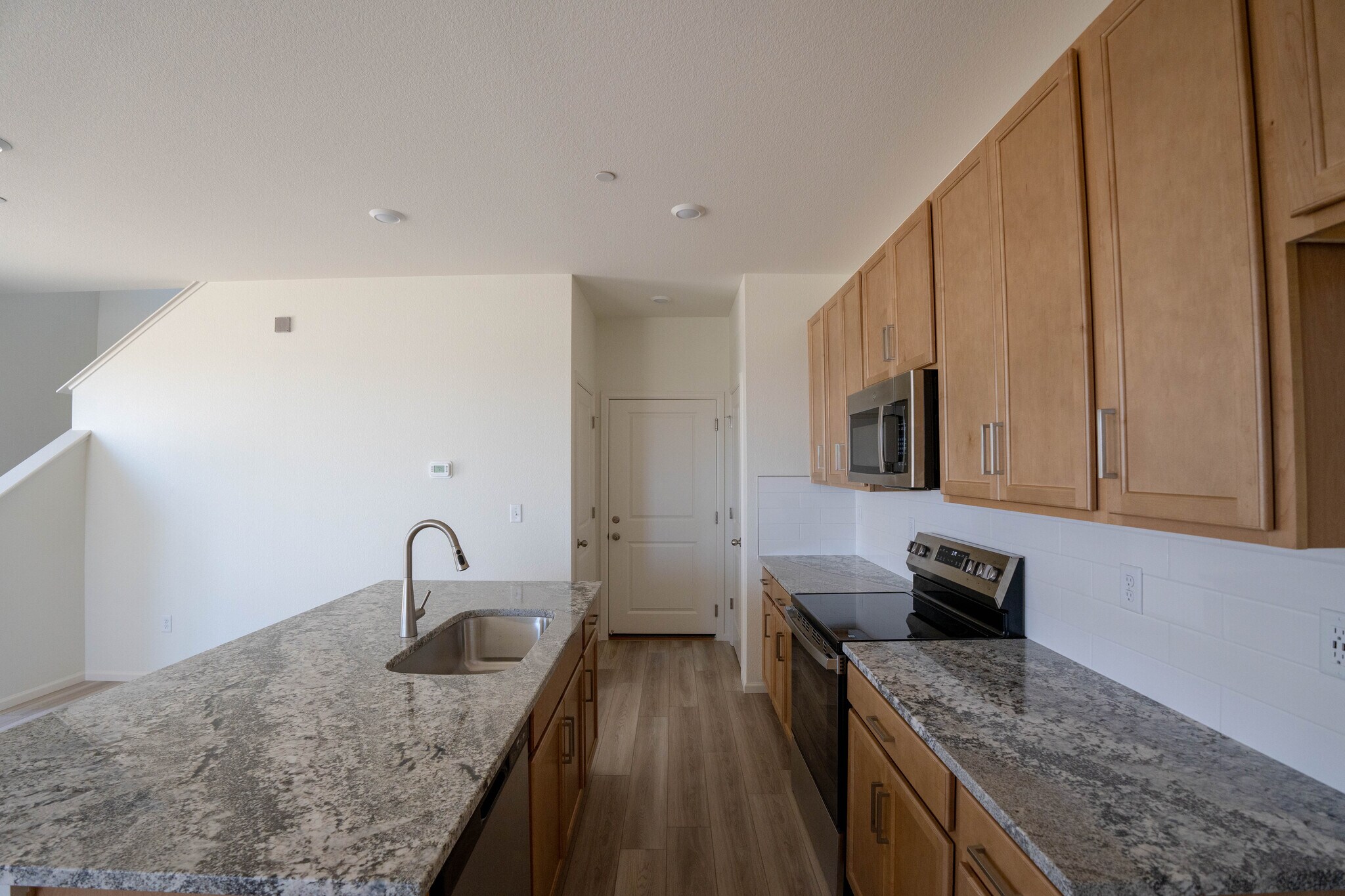 Building Photo - 280 Nighthawk St