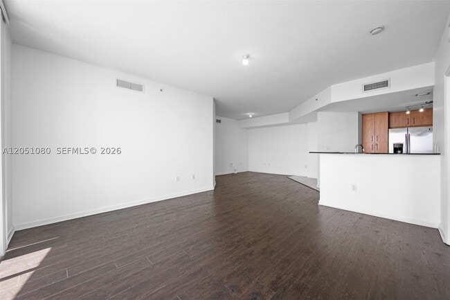 Building Photo - 7910 Harbor Island Dr
