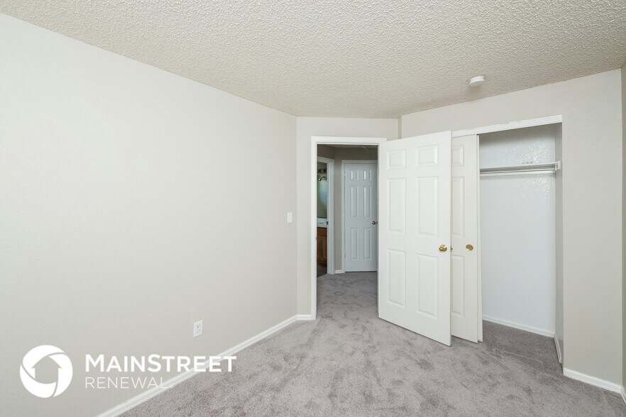 Building Photo - 13140 Raritan Ct