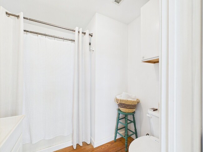 Building Photo - Hunting Retreat with 40 acre Yard