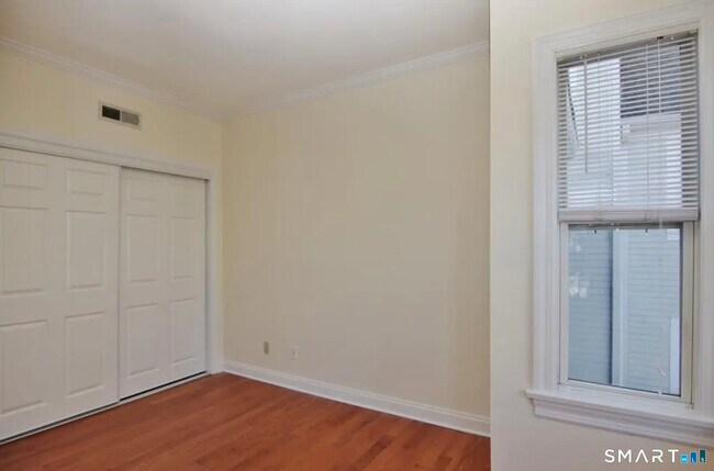 Building Photo - 16 Haviland St