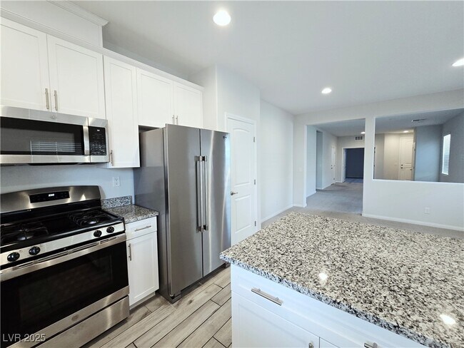 Building Photo - 5846 Steinbeck Vly St