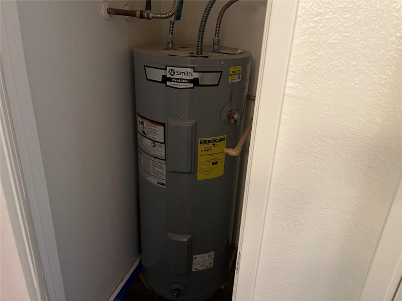 Building Photo - 768 Heritage Ln