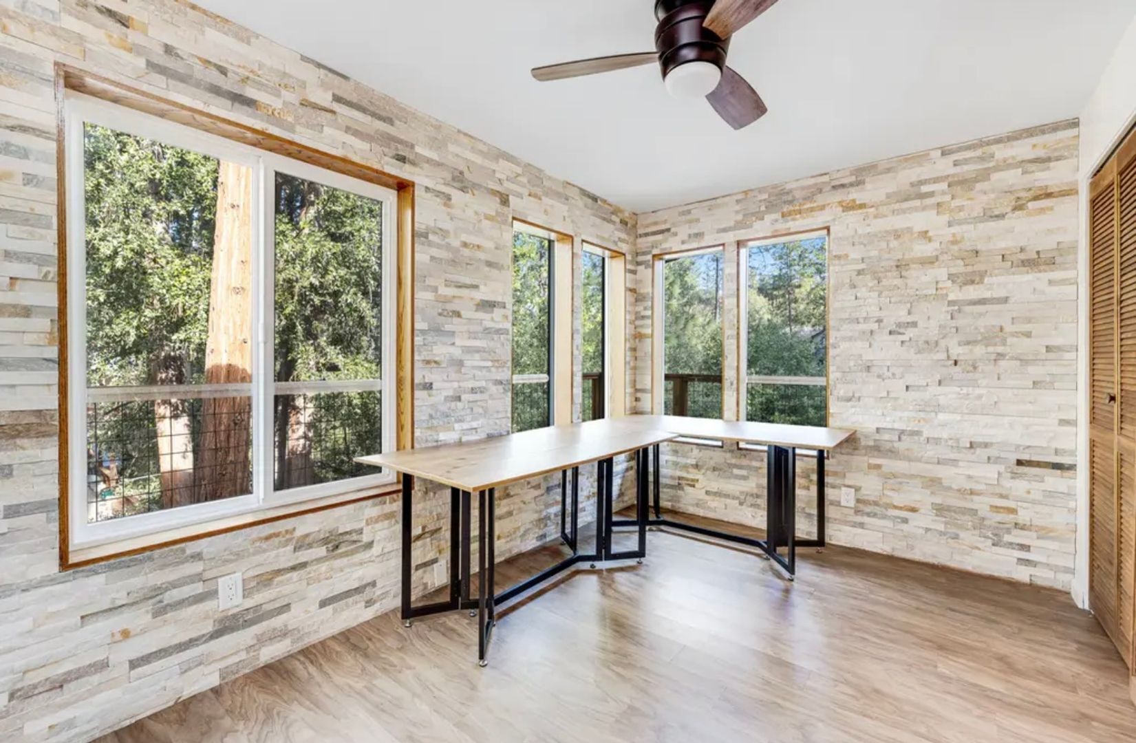 Building Photo - 19926 Pine Mountain Dr