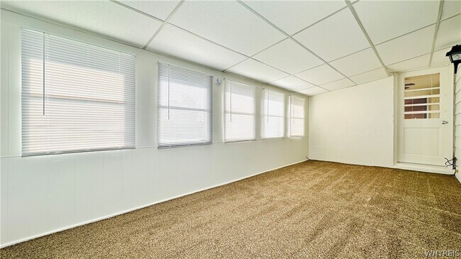 Building Photo - 954 Brighton Rd