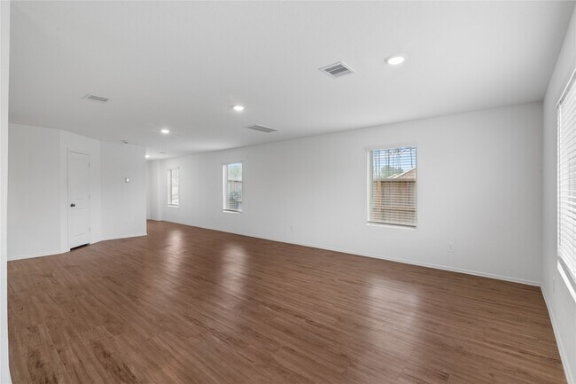 Building Photo - 3034 Twisted Myrtle Dr