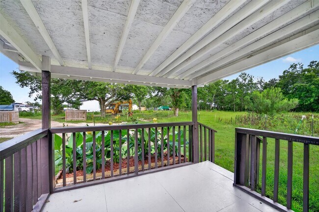 Building Photo - 12731 Wanda Way