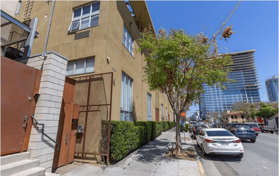 Building Photo - 948 G St