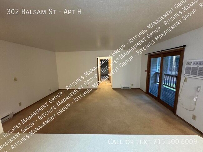 Building Photo - 302 Balsam St