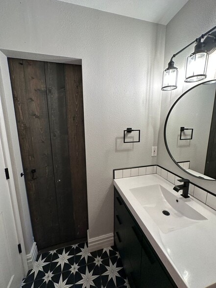 Building Photo - 279 Pheasant Run