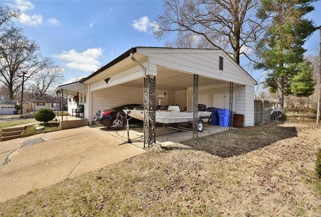 Building Photo - Fantastic 3bd/1ba home! Coming soon!