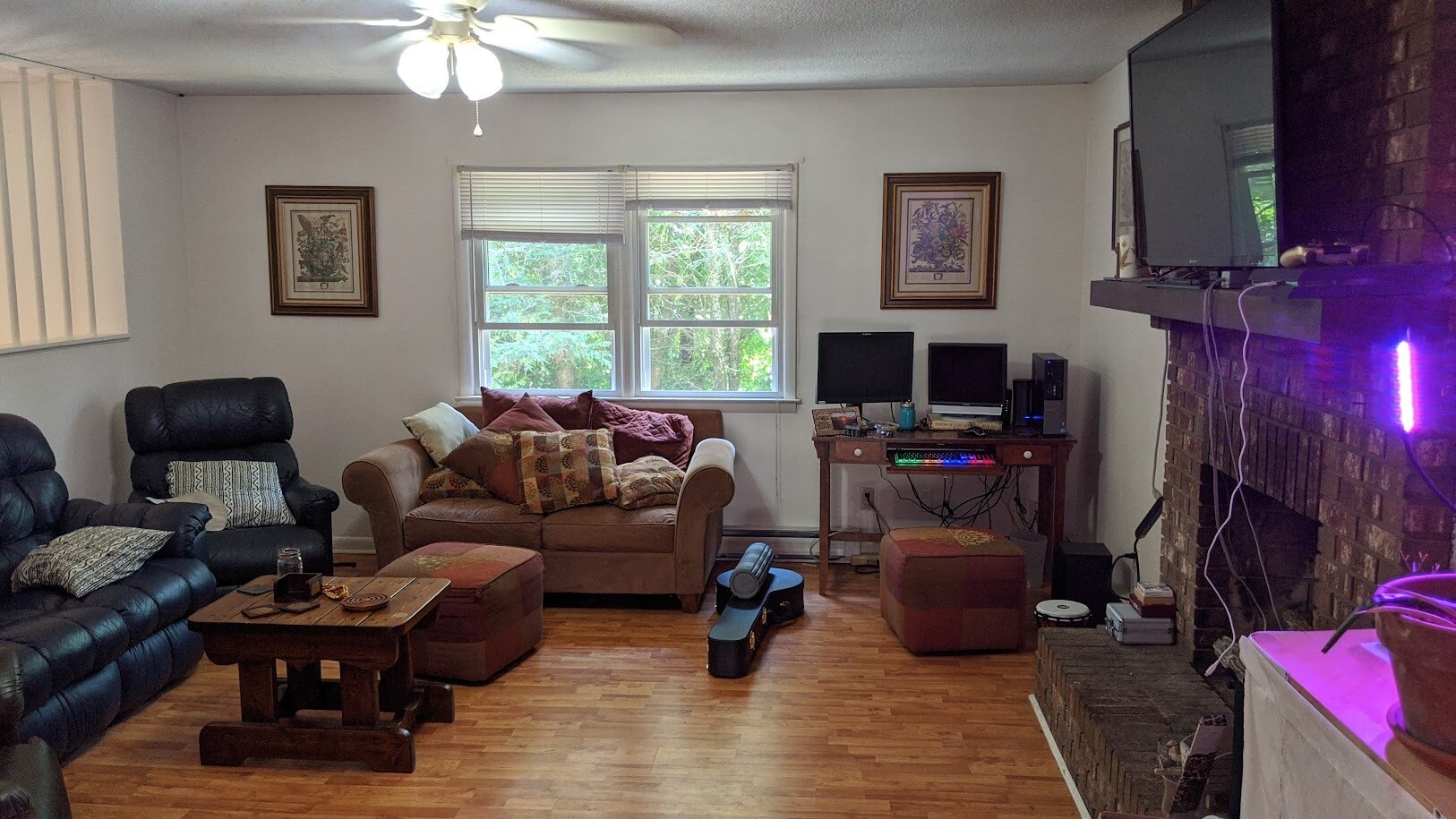 Living room - 945 Hodges Gap Rd