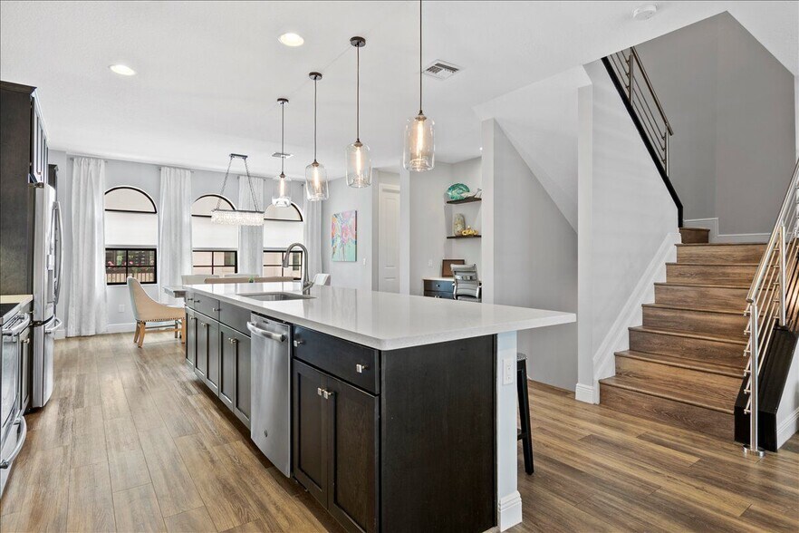 Building Photo - 619 Windward Cir S