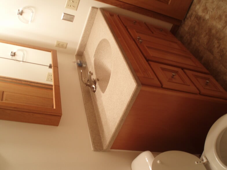 Building Photo - 1012 10th Ave N