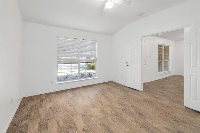 Building Photo - 1109 Fossil Cove