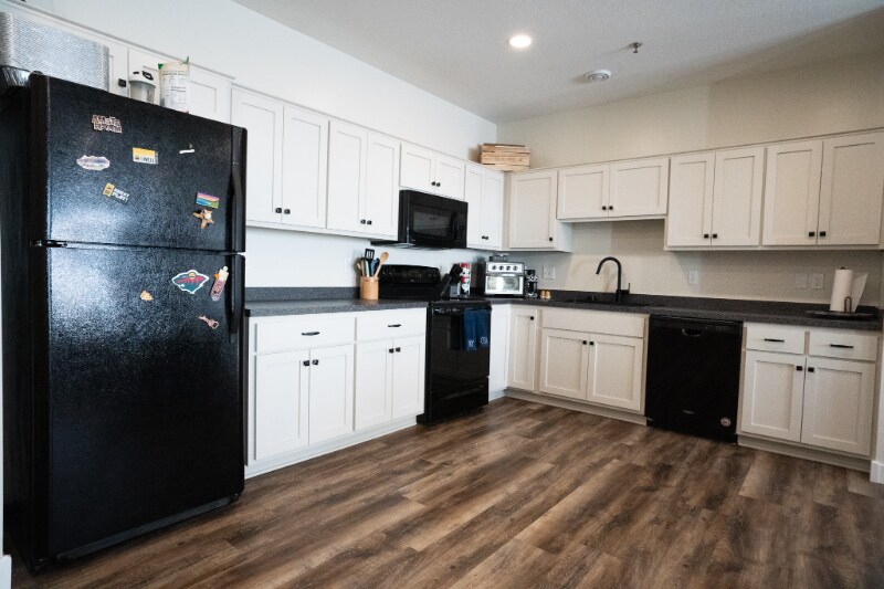 Building Photo - 24557 Superior Dr