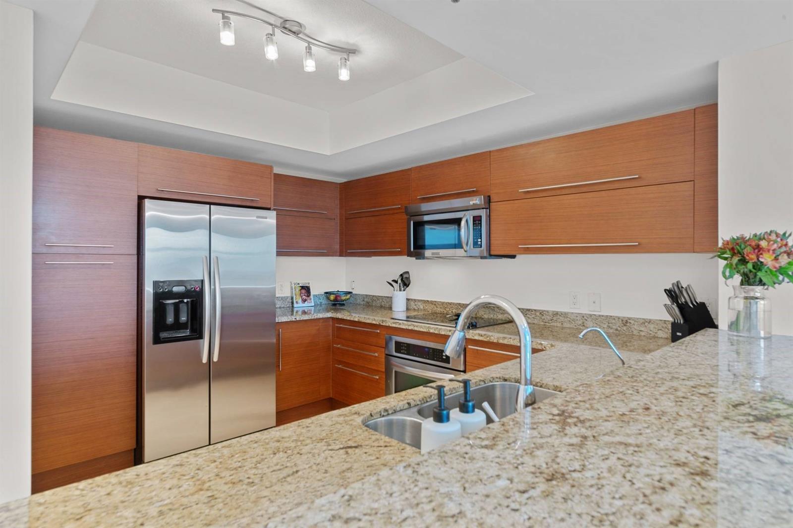 Building Photo - 2641 N Flamingo Rd