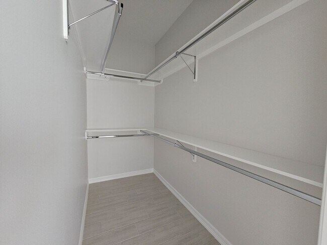 Building Photo - 1019 N Woodson Ave