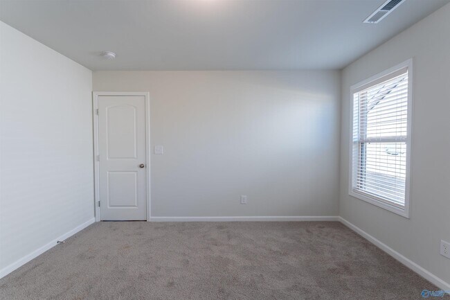 Building Photo - 102 Waltrip Dr