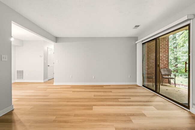 Building Photo - Charming 2-Bedroom Condo in Henrico's West...
