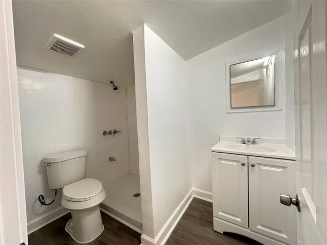 Building Photo - 2516 Ivy St