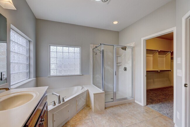 Building Photo - 4 Bedroom South Edmond Home For Rent