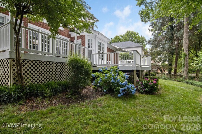 Building Photo - 20107 N Cove Rd